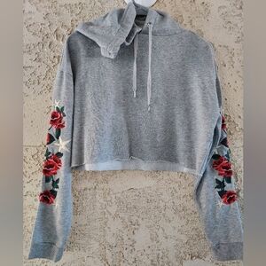 Divided Floral Crop pullover sweater